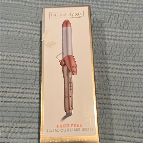 Rose Gold Curling Iron - Picture 1 of 5